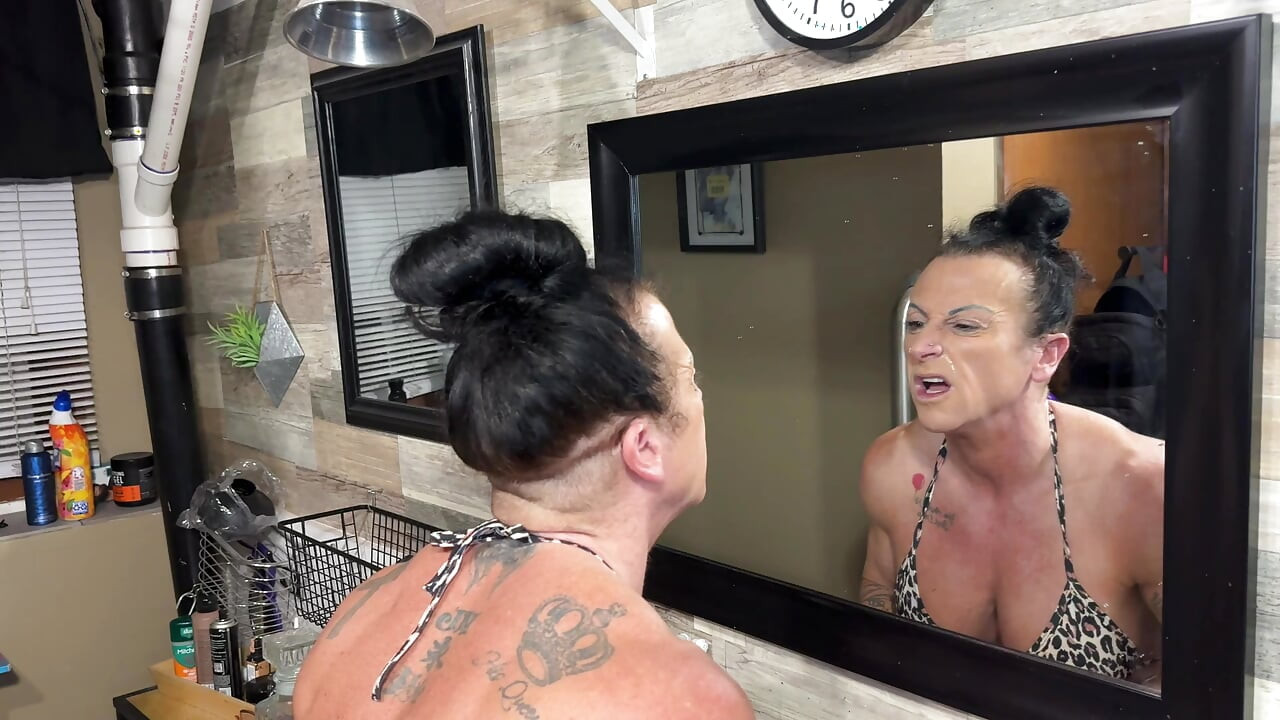 Sneezing Through Makeupkandy Is Allergic to Glam
