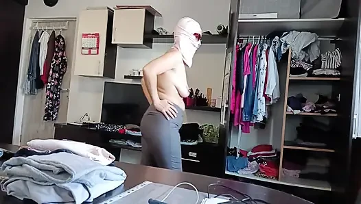 Sexy Brünette, Die Nackte Hausarbeiten Macht.