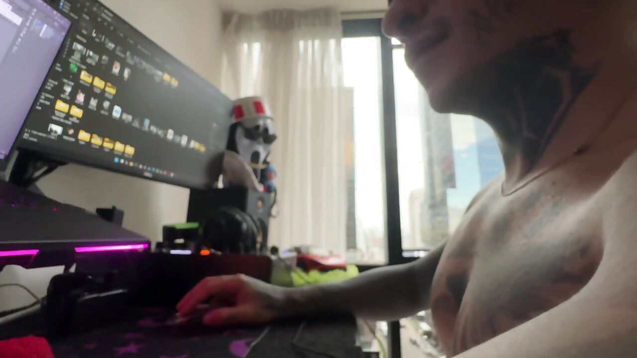 小さな人間が巨人の体を探り、最終的には食べられてしまいます