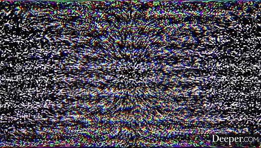 Tiefer. Maskierte blondine summer kline unterwirft einem anonymen dom die kontrolle