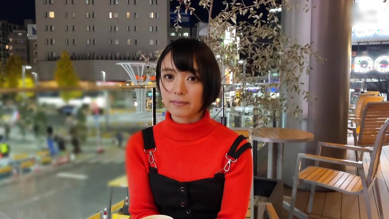 A118F07 Matching with a shy girl with short hair, a boyish girl! Cute is justice!! Her occasional beaming smile creates a cute gap! Private shoot at a love hotel and a shameless trapped sex scene!
