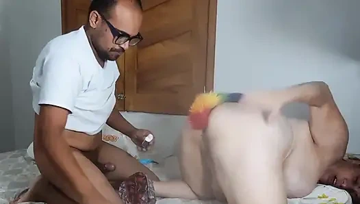 Vivi Guez – Erfüllte ihren Wunsch, ihren Hintern zu befreien.