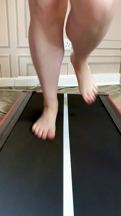 BBW milf on a Treadmill
