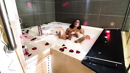 Romantic and wet masturbation in the bathtub for you, with foam and rose petals.