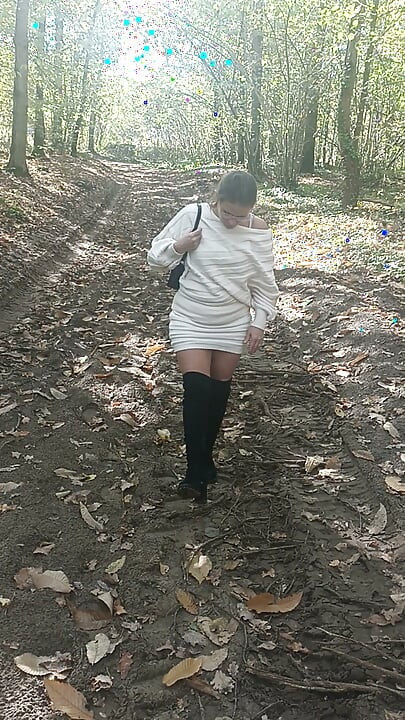 Slut Jade in the wood shows off in front of voyeur