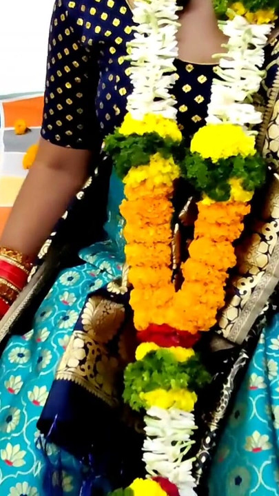 Dost ka suhagrat ke liye bed saja raha tha aur dulhan muze se chudai kara liya | Clip 1