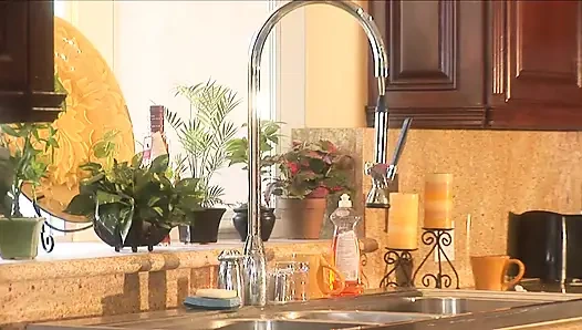 Muschi geleckte göttin reitet großen schwanz