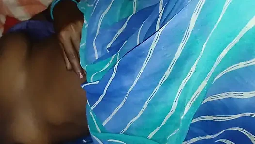Indian Village Desi Aunty Ki Raat Mein Ghori Bana Kar Paani Nikal Diya – Tight Chut Se Squirt Kiya Homemade Hindi Audio