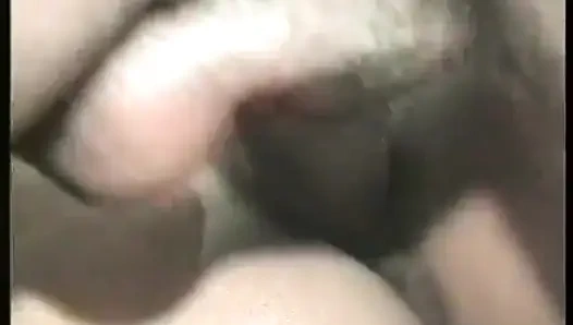 Sürtük sikilmeden önce göğüslerine boşaltıyor ve sakso çekiyor