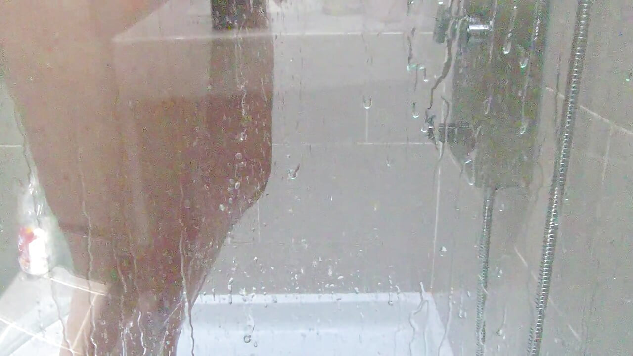 Rasarsi in una doccia