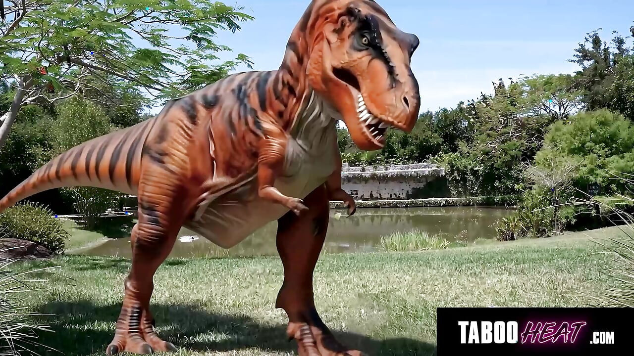 TABOO HEAT - Rødhåret MILF NALA BROOKS Rejser Dimensioner Til Kneppe Stepsis & Stedsøn