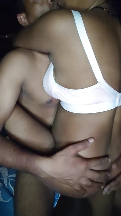 Bhabhi ki romantic chudai chunt se pani nikal gya