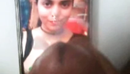 Mouswami sıcak cumtribute
