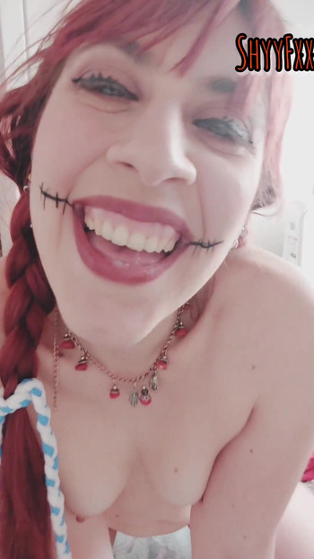 Key moment from "ShyyFxx your slimy Argentine pomberita asks for her tribute in milk JOI"