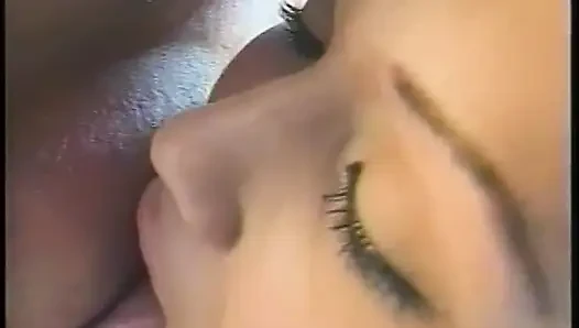 Kianna bradley si cewek hot rambut cokelat dengan toket besar lagi asik ngentot di pinggir kolam renang