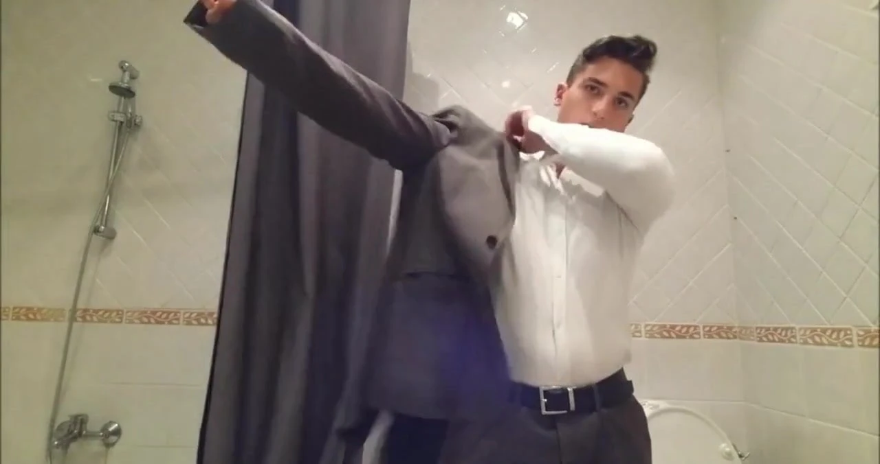 2 Bathroom Wanker: English Gay Solo Solo Porn | xHamster