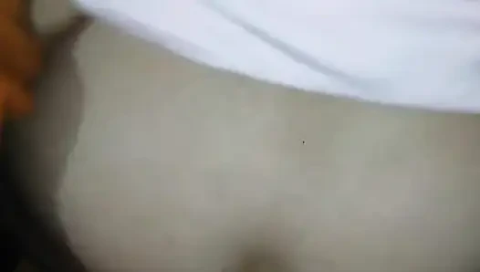 Kışın zengin afallarken sikişiyorum, öksürüğüm dinlenirken