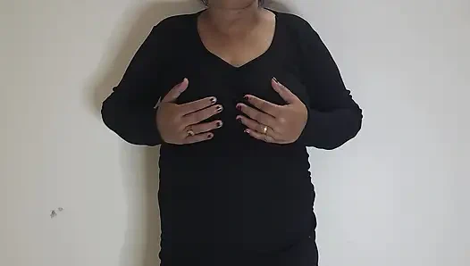 I Love to Rub My Pussie to Dilso and Walls