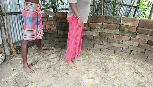 Pados ki bhabhi ki outdoor chudai