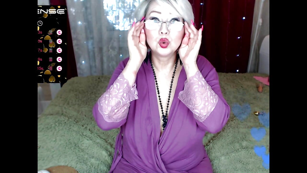 Aimee Hot MILF is a hot mature webcam slut-slave .!. )) Peter Stone's "start-stop show" with his own wife.!.))