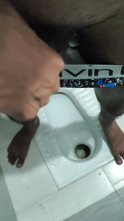 20 Min Continues Hand job but still didn't get ejaculate