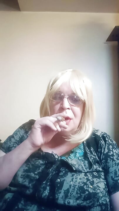 September 2026 VLOG - Chewing the fat whilst smoking a cigar