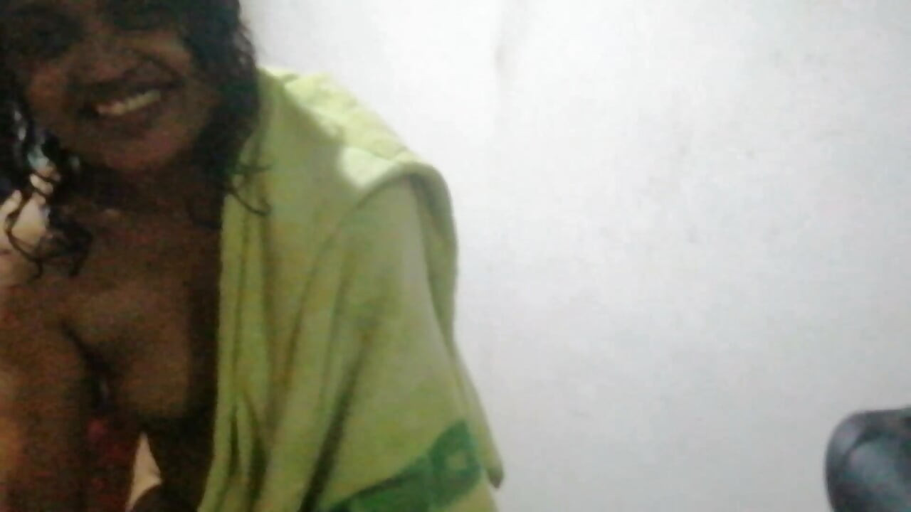 Towel desi starts to fuck OMG