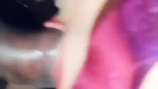 Meine stiefschwester meiner freundin lutscht meinen koch