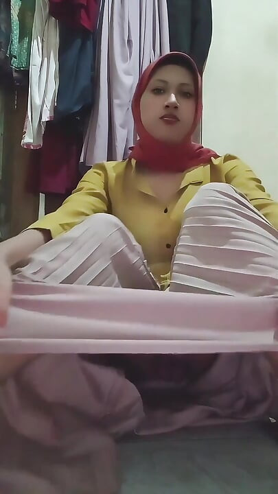 ムラムラしたイスラム教徒のフェムボーイ