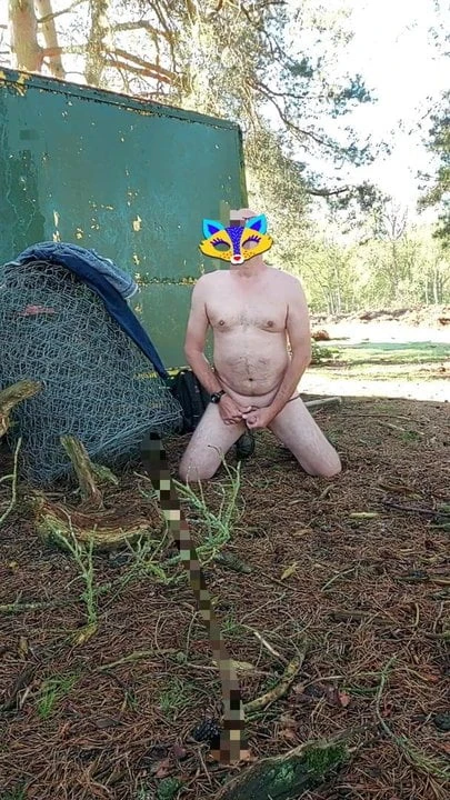 Naked nature reserve