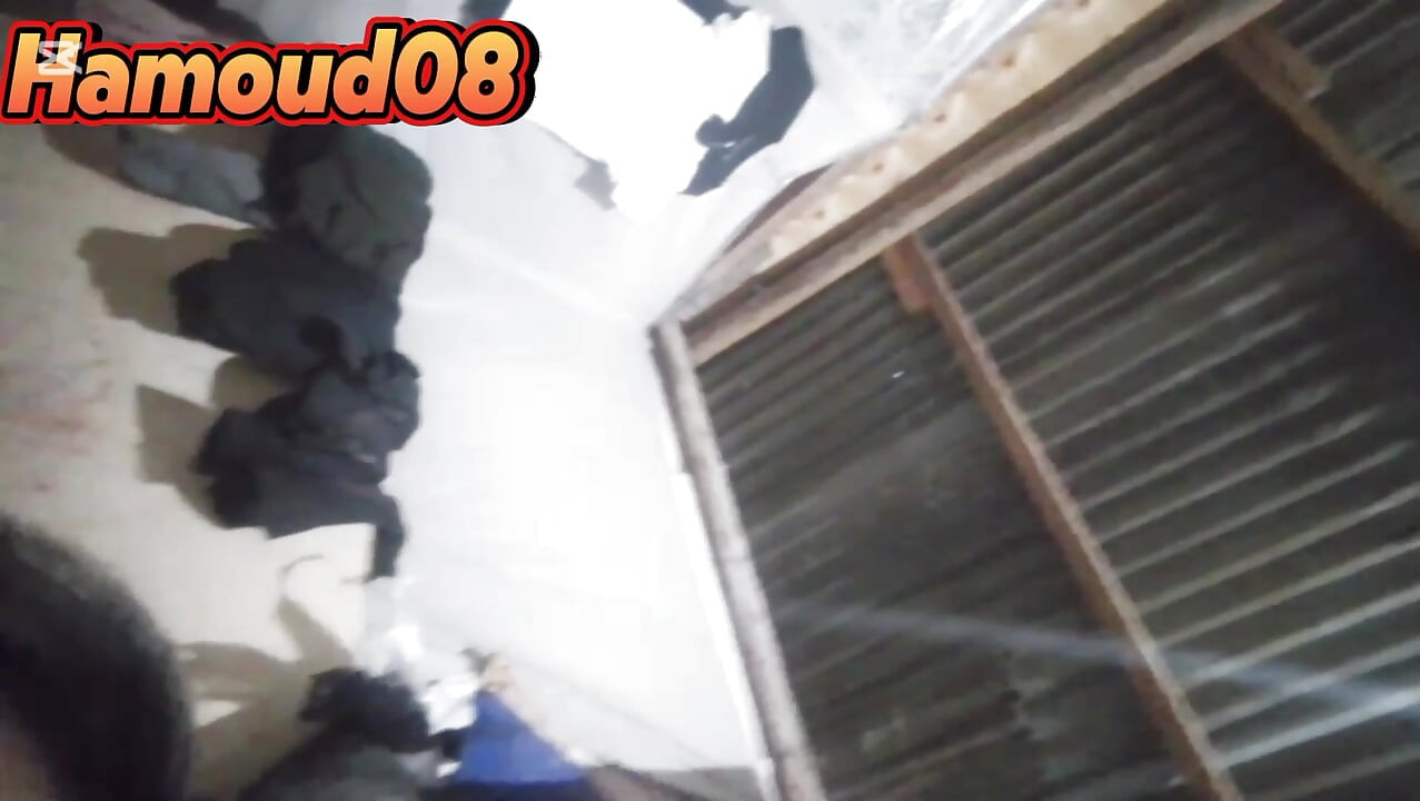 Aziatische mama stript