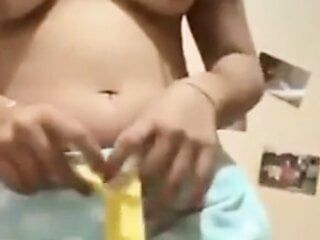 Nri pandžábská dívka se koupe nahé virální video