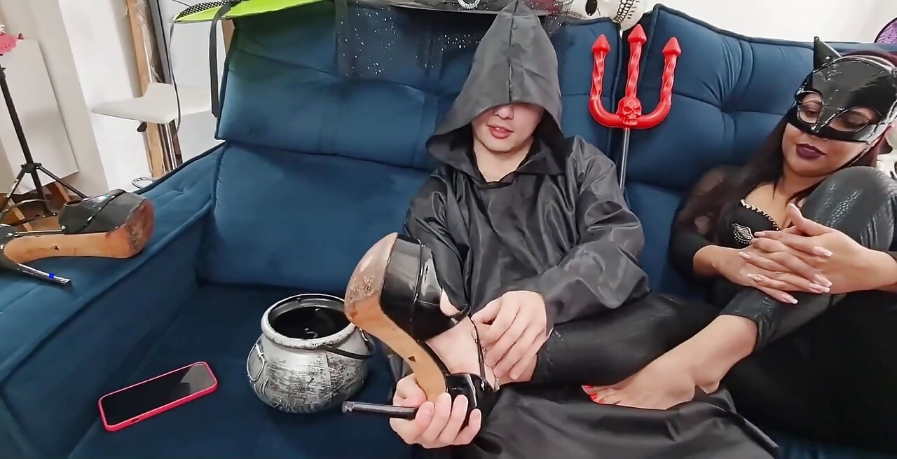 Sexy Footjob 42 Halloween Version