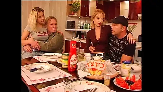 Bir Model Aile - (orijinal Tam Film Kesilmemiş)