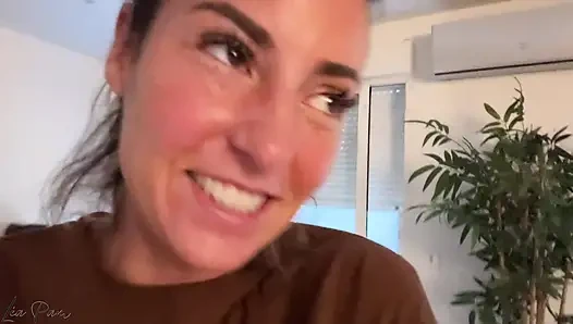 Tatilden döndüm, amcığımı dildoyla boşaltıyorum