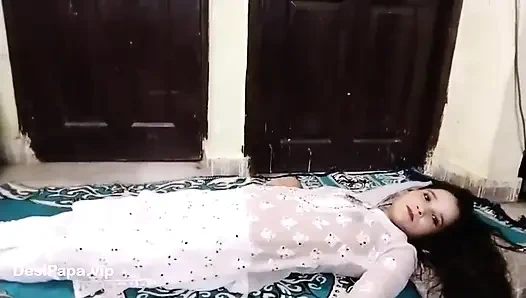 Güzel desi evli kadın kocasıyla erotik aşk