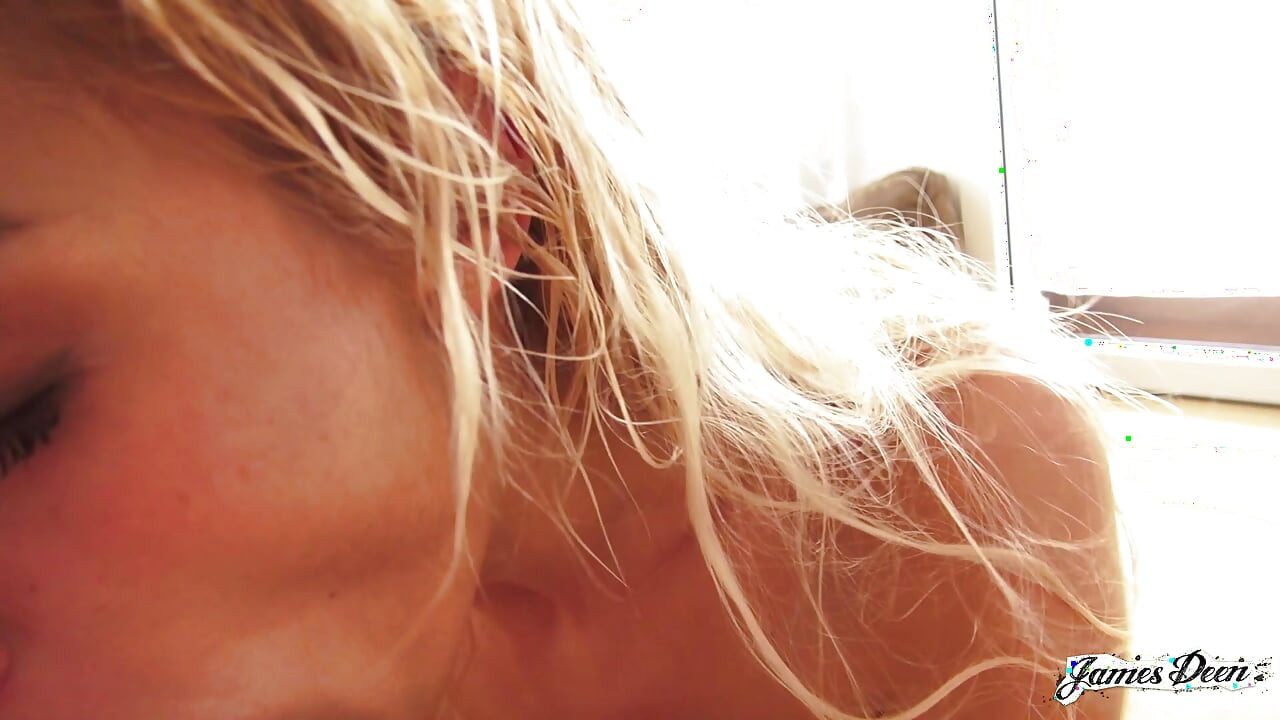 Η Cherry Kiss καπνίζει και κάνει πρωκτικό σαν νυμφομανής