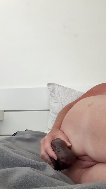 Anal masturbation, MILF