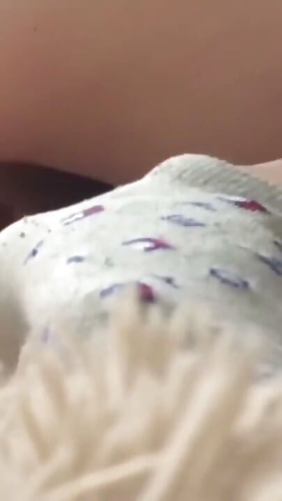 파티 후 밤에 기숙사에서 섹스하는 18세 학생