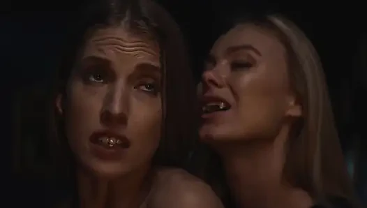Vampire Lady Seraphine - Octavia Red Interactive Game Sex