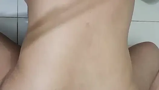 Aku cuma minta dipijat sama pacarku