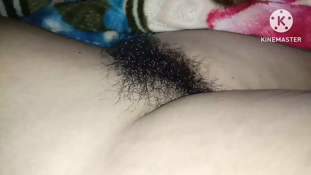 Pepek berbulu bhabhi yang cantik.