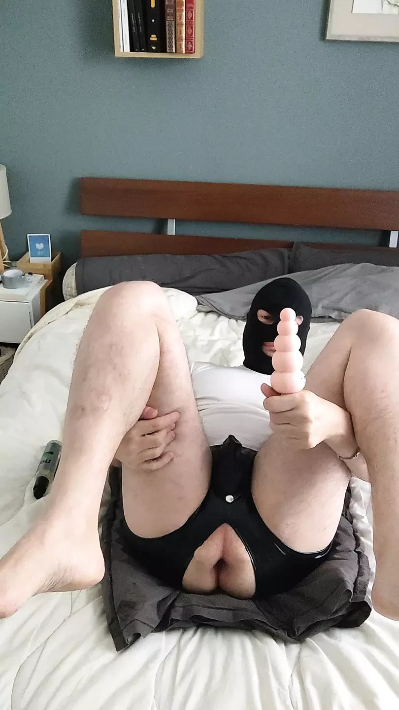 애널 삽입, 나는 내 엉덩이에 새로운 플러그를 넣어, 그것은 모든 것을 맞지 않는다!  프랑스 아마추어