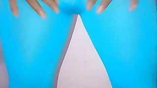 Reminds a blue gym a gym and picks Boy
