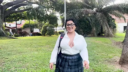 I convince my horny neighbor to help me prepare my virgin pussy for my first porn casting