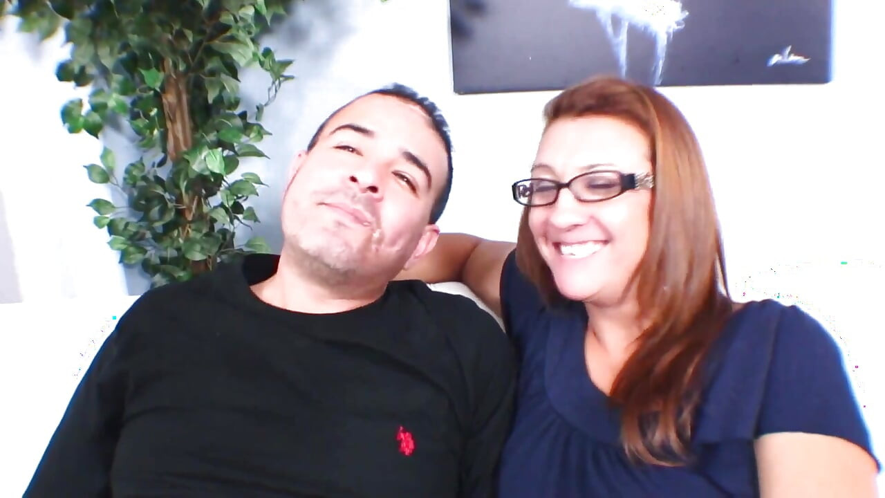 素人性感熟女在选角时被男友干并拍摄