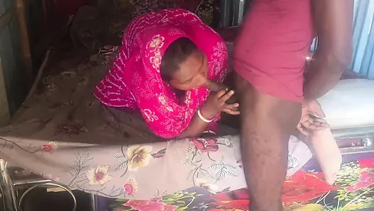 Desi hot bhabhi ko doggy style mein chudai ki
