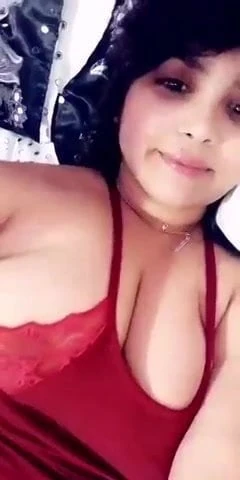 Cute big boob indian girl showing off
