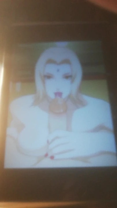 Tsunade xuất tinh cống hiến