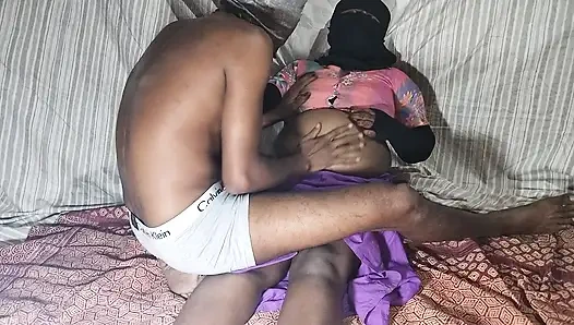 Pasangan romantis desa Deshi habis-habisan